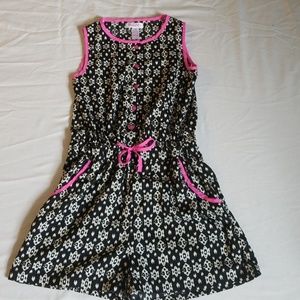 Girls size 12 short romper black & white